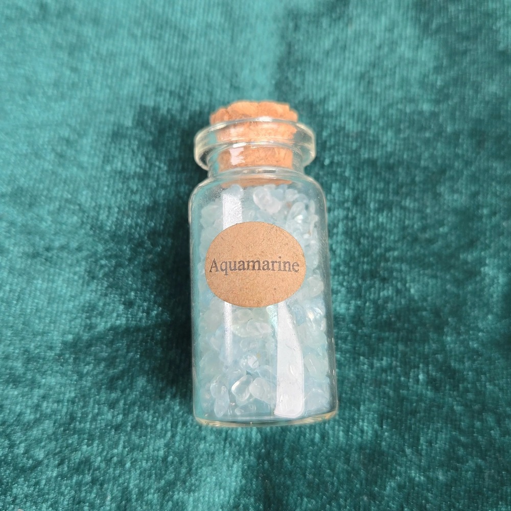 Gemstone Crystal Chip Set 5 Bottles Aquamarine Tiger's Eye Obsidian Garnet